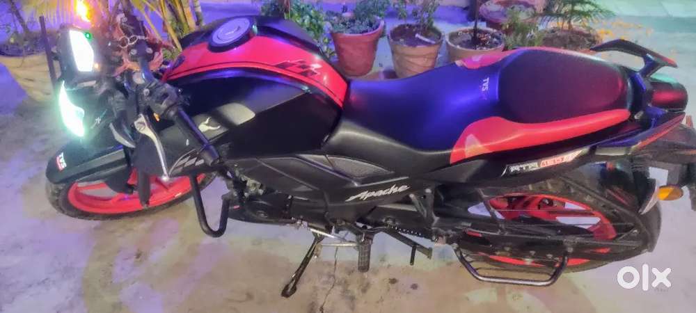 Apache rtr 160 4v Special Edition in new condition