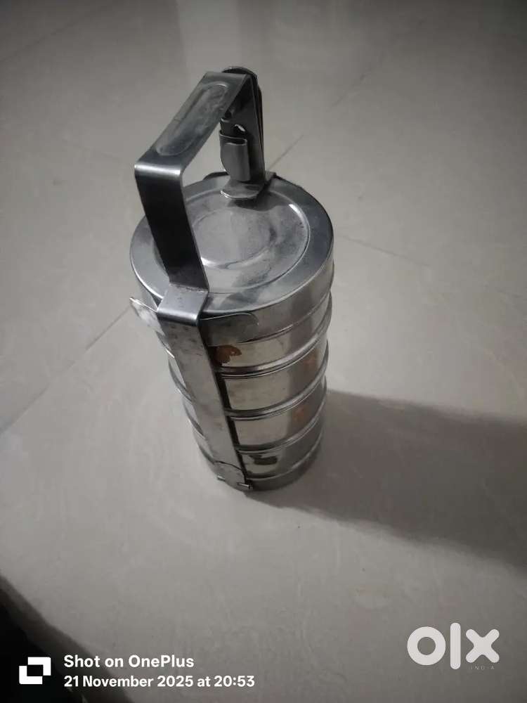 Steel tiffin