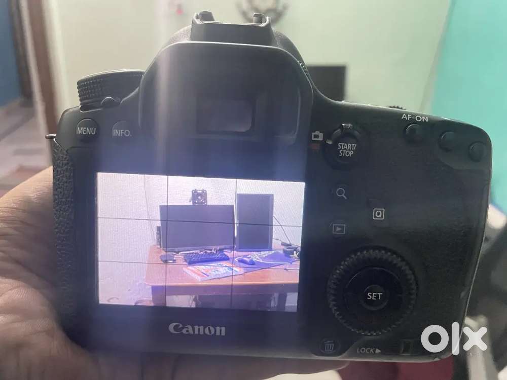 CANON EOS 6D, 50mm lens, Charger