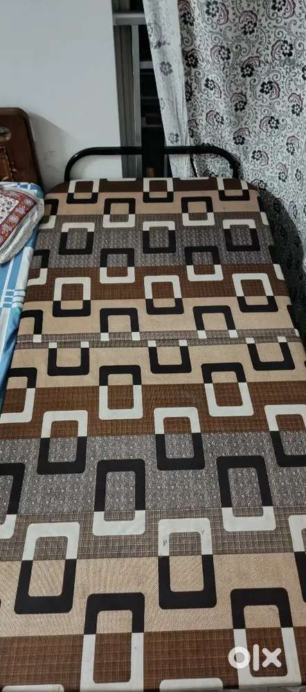 Folding bed