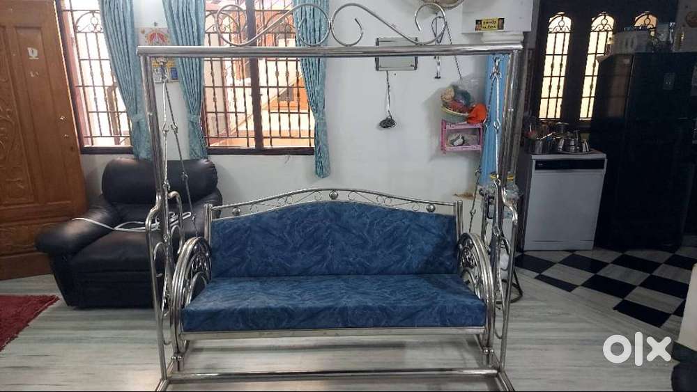 Metal Swing 3 Seater With Good cushion
