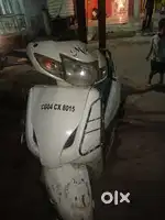 Isko bech naa hai