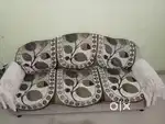 Only one year old 5 seater sofa set