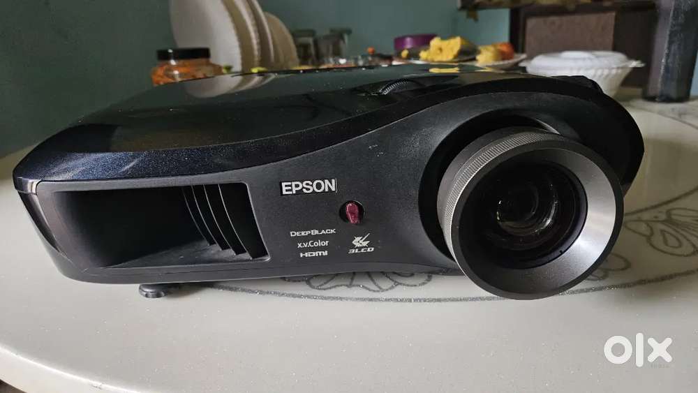 Epson EMP TW2000 Home-Theater Deep Black Projecter benqsonyjvcnec