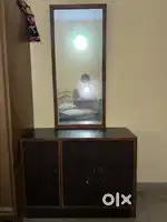 Well maintained Strong dressing table with mirror