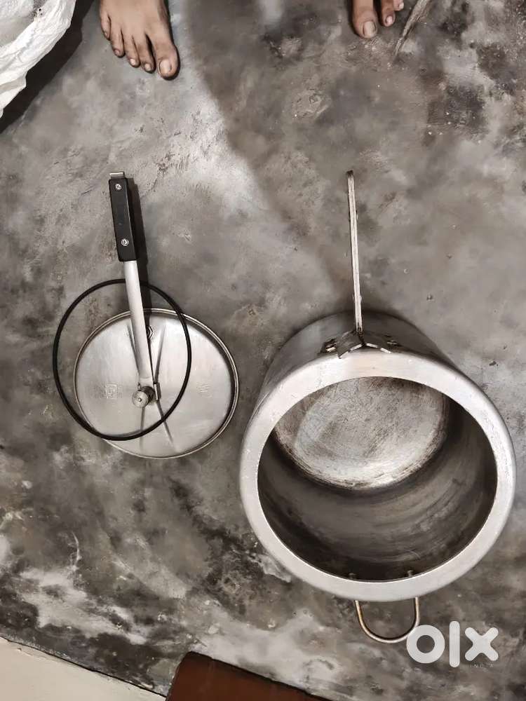 Large size utensils for food services and cooking
