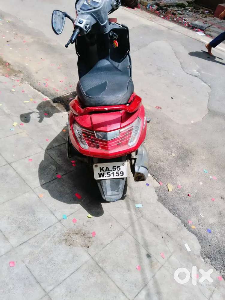 Hero' honda maestro edge 2017' asking 37K good mileage, lady owner KA