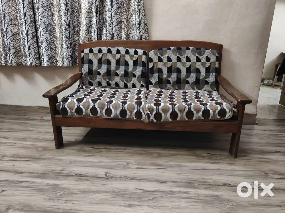 8 Seater Sagwaan Sofa Set with Center Table