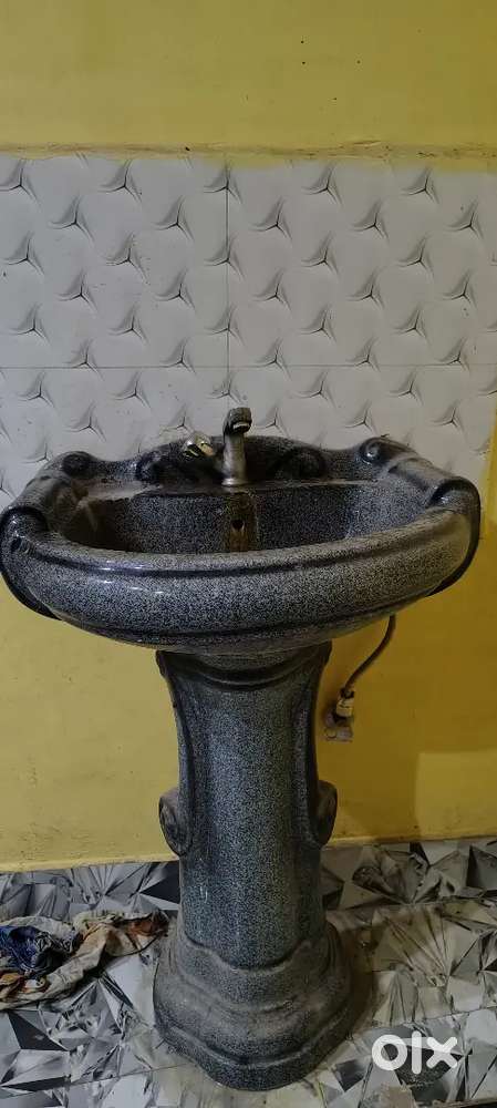 1 BHK Flat 1 First Floor Only family required