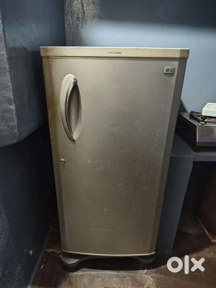 Selling LG refrigerator for best price and valuable.