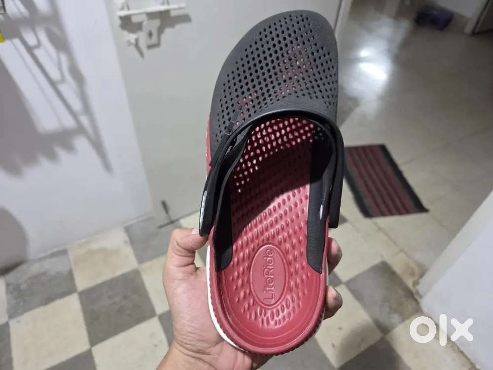 Crocs LiteRide M8 Brand New