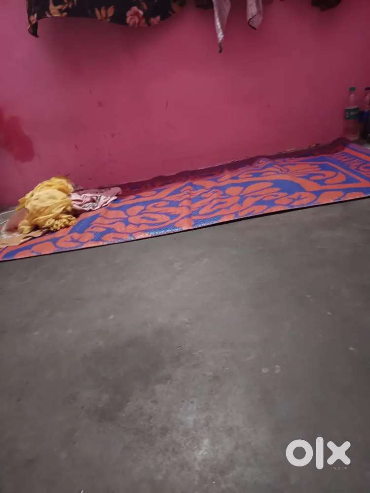 Girl room mate