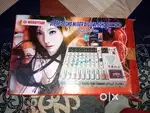 Sound Mixer Set With 4 New Mic in Excellent Condition