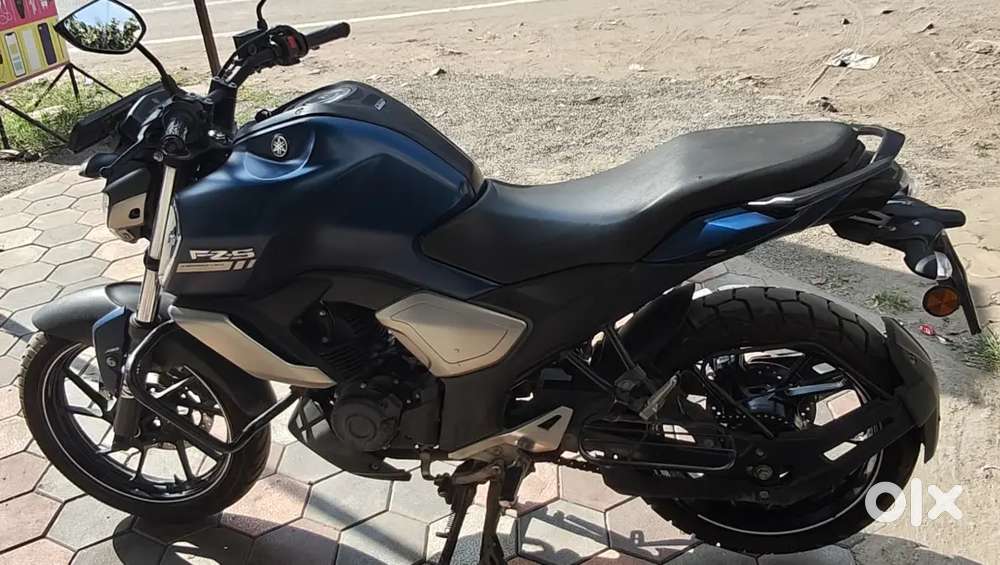 Yamaha FZS Versions 3.0