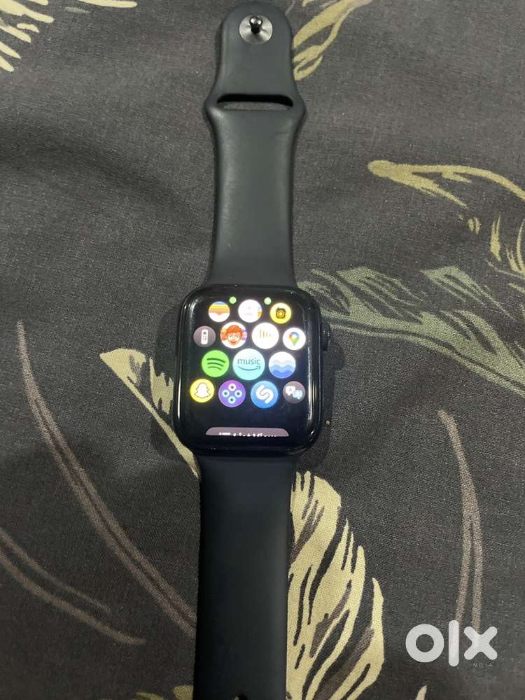 Apple Watch SE2 Cellular 44mm – 2 Years Old – With Box & Charger & bil