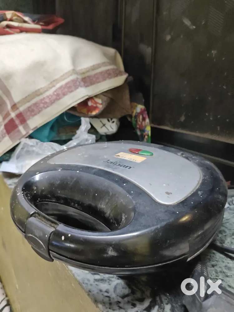 A Jaipan Sandwich Maker