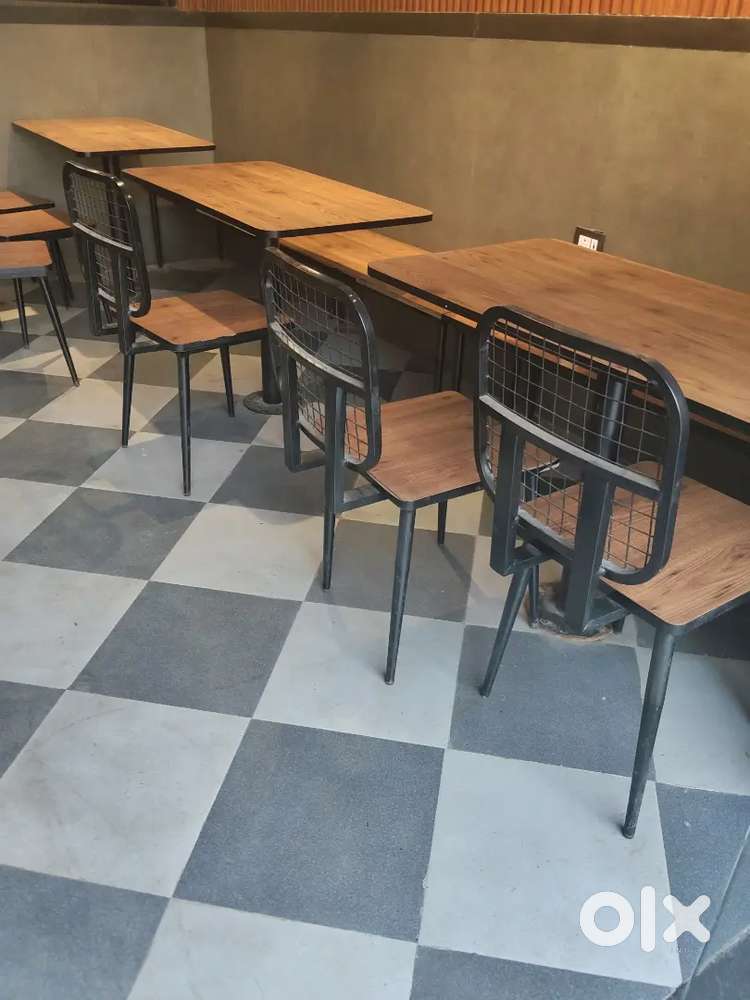 Team members, Senior Team