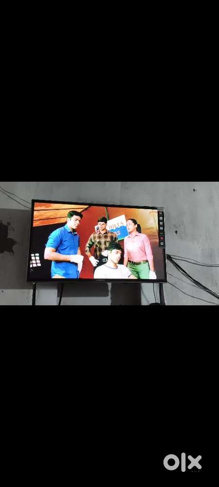 Good condition 32 inch LCD Kevin camp