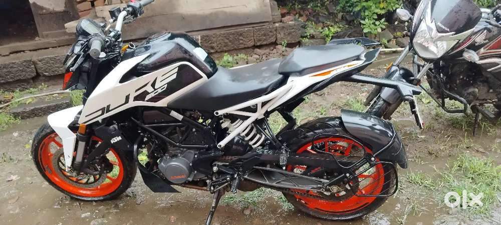 KTM duke200