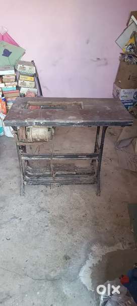 EMBROIDERY SEWING MACHINE HEAVY STAND ONLY WITH MOTOR QUARTER