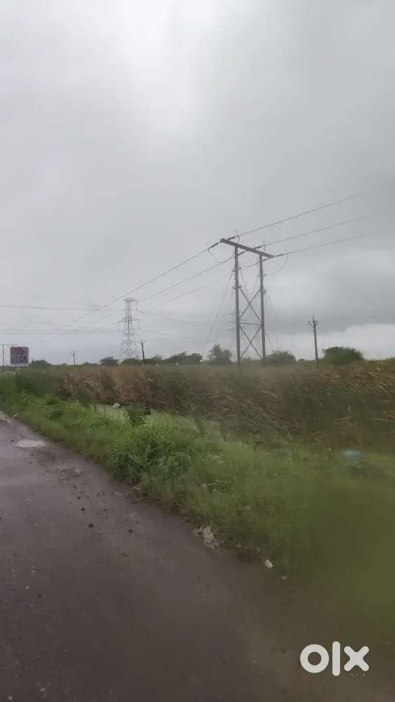 4740 NA plot near parul colage