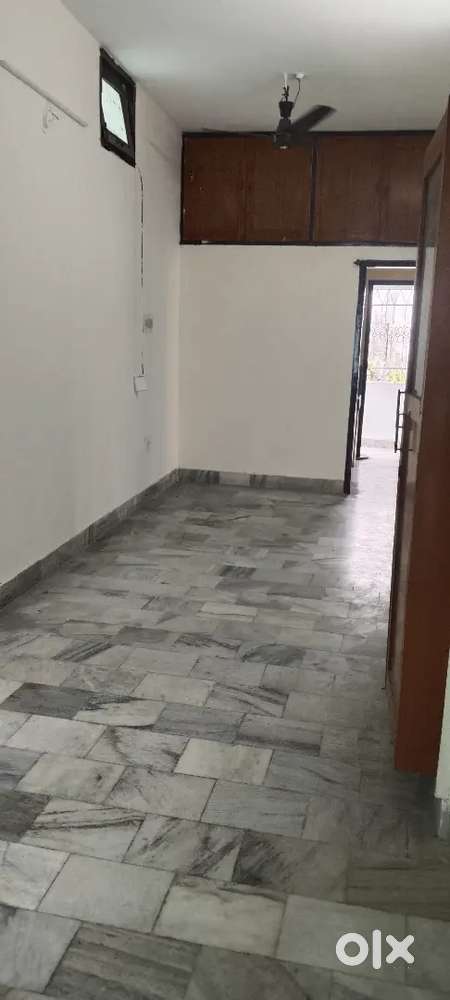 Torwa chowk me 3bhk indipendent house for family and bachelor's boys