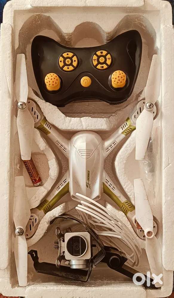 Drone (quadcopter s11t) with camera