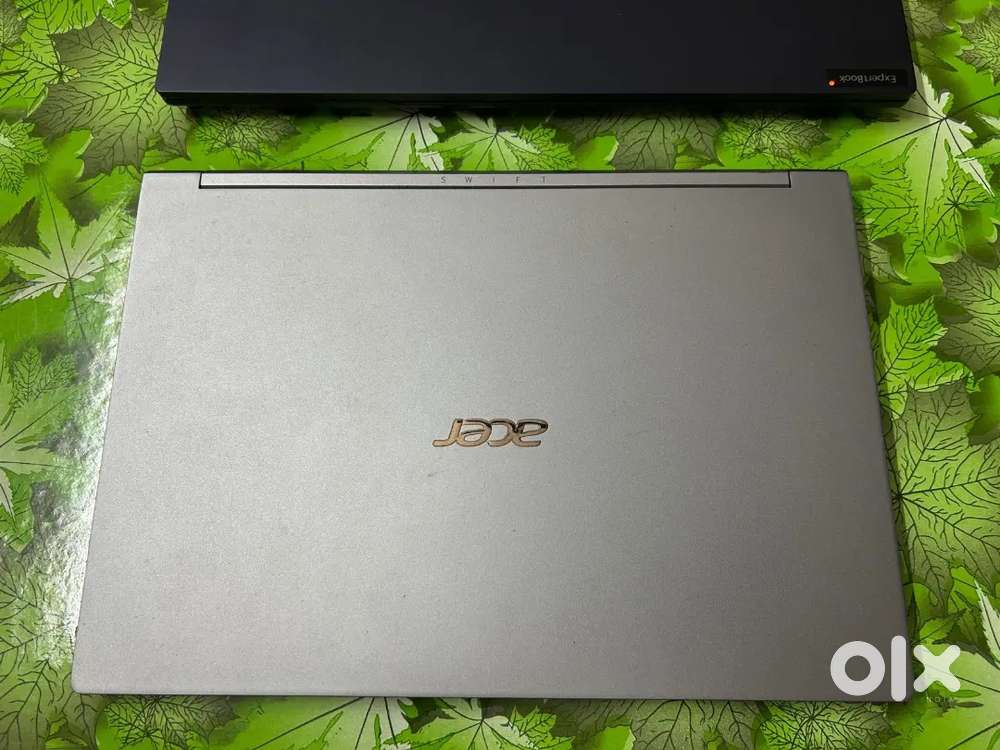 Acer Swift 3 intel i5 8th gen 8265U - (8gb 512 SSD