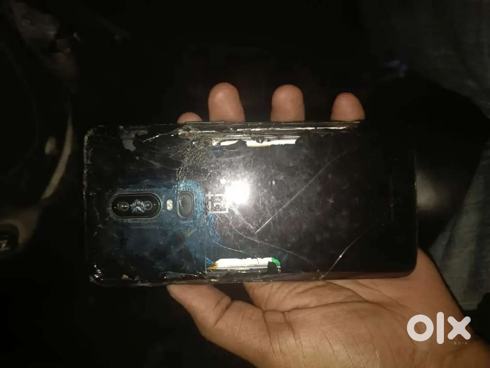 oneplus 6 all okay bs back glass broken h