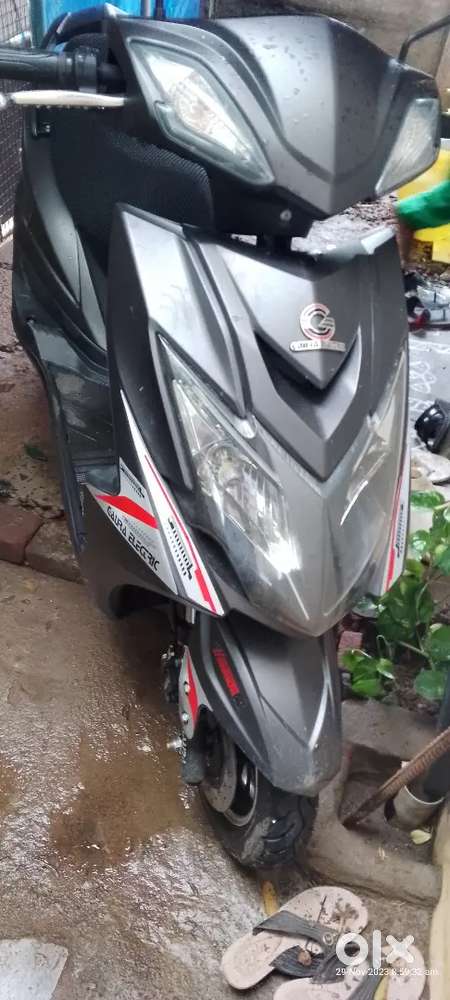 Gaura electric scooter