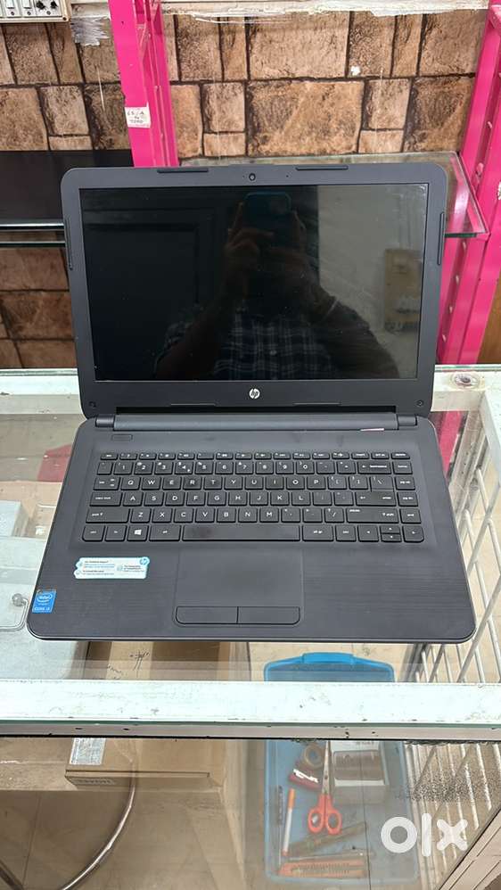 Hp i3 5th gen laptop for sell in just 7500 with warranty