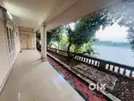 Aluva water front 11.5cent 4100sqt house 2.45cr