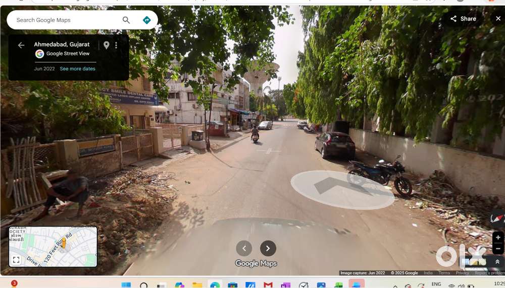 Road side Ground floor property near Vijay Cross road