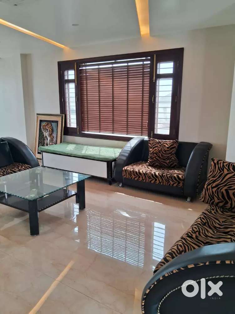 Independent 2bhk flat fully furnished for rent in chd society pradiso