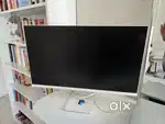 LG 32 Inch Smart TV/ Monitor white