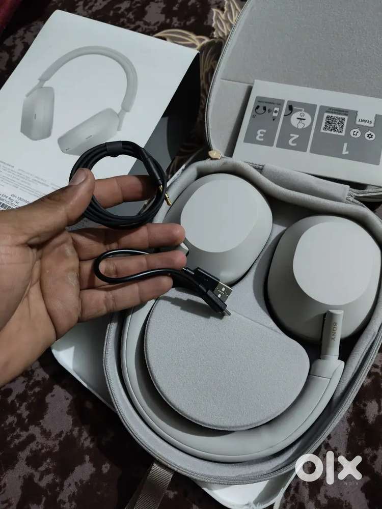 Sony headphones wh-1000xm5