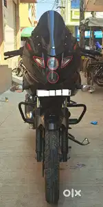 Bajaj pulsar 220, all in good condition and valid rc, 2 keys for sale