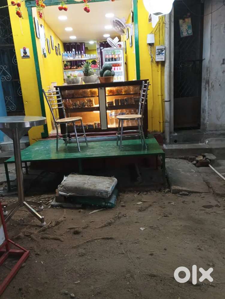 Complete kitchen set up for sale equipment with good condition.