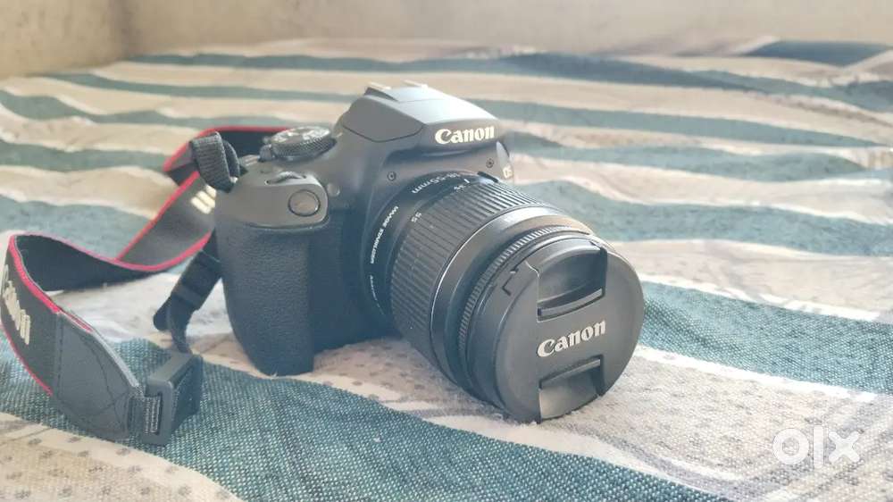 Canon 1500 D camera