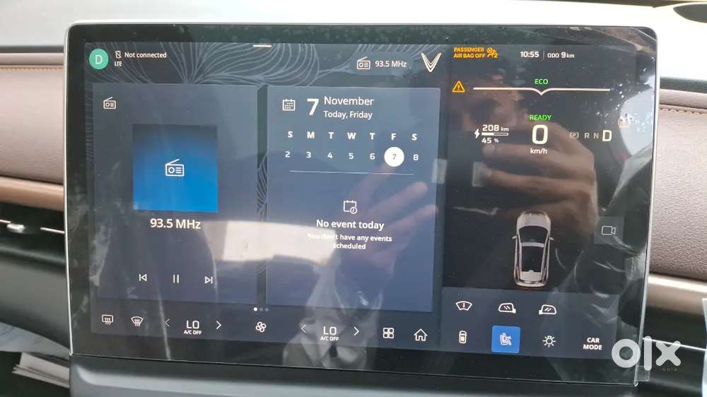 Need receptionist for showroom