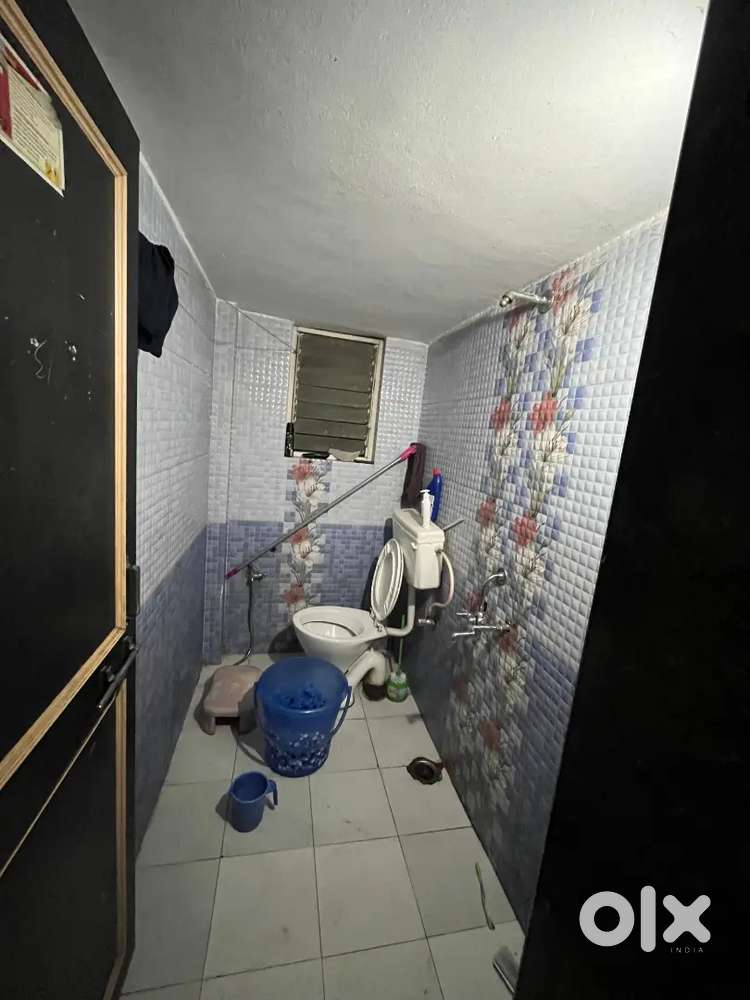 1 Male Room Required, occupied by 2