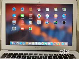 MacBook Air - Excellent Condition