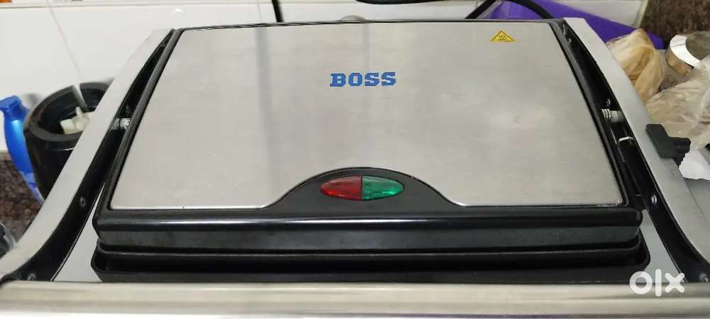 Boss nonstick toaster. It is in warranty
