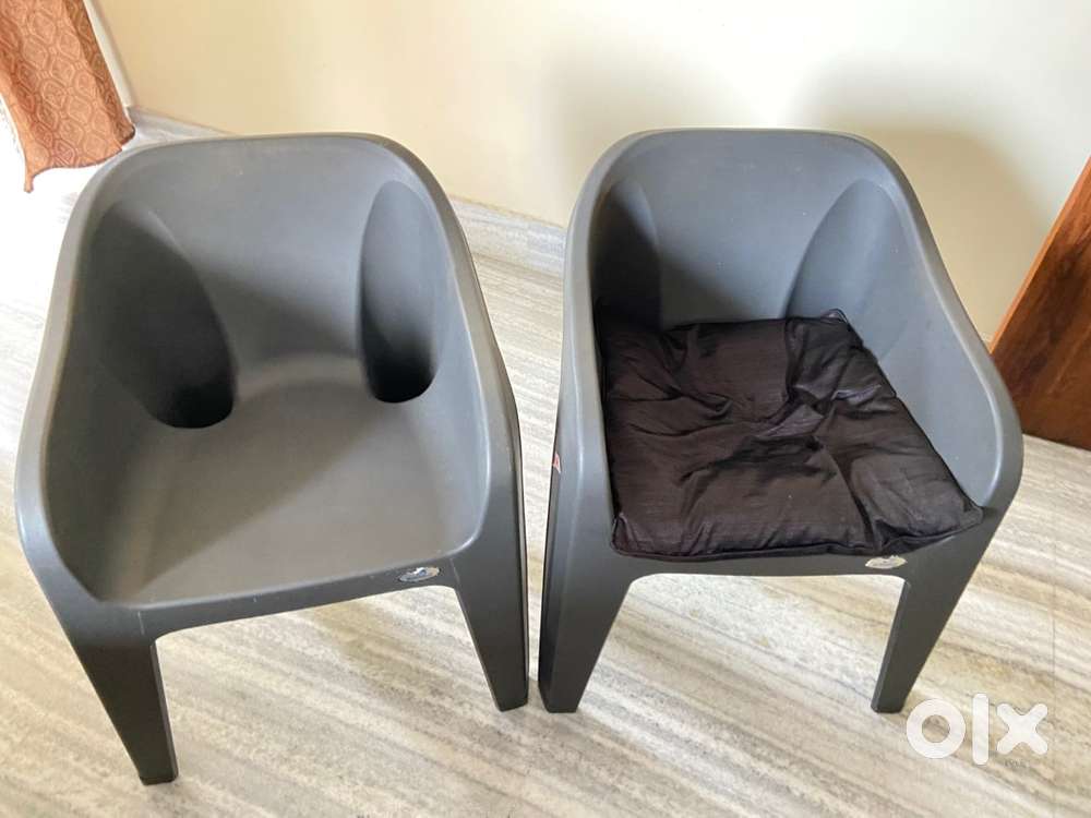 Nilkamal Eeezy Go Plastic Armchair set of 4 – Used, Good Condition!