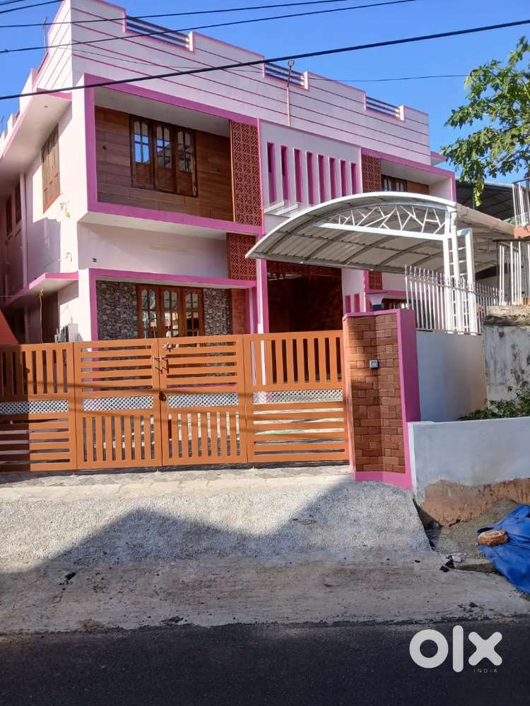 2bhk house for rent at Vazhuthacaud Trivandrum