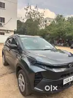Tata Nexon 2025 Petrol Well Maintained