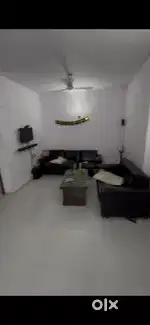 2 BHK but only 1 Room available and 1 is occupied by a couple