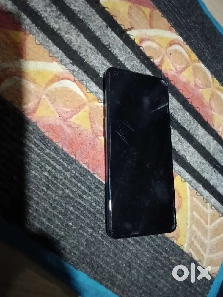 One sale oneplus 9    12/256 gb charger included