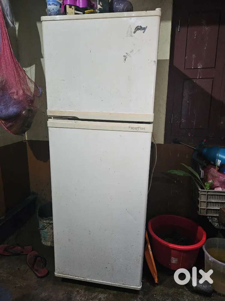 Godreg fridge double door