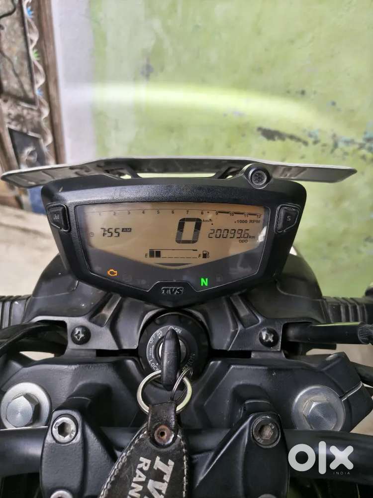 TVS Apache RTR 160 4v
